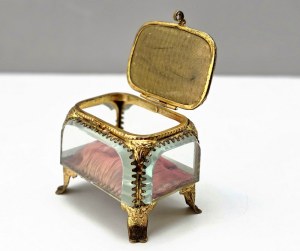 Crystal jewelry box - France 1st half of the 20th century.