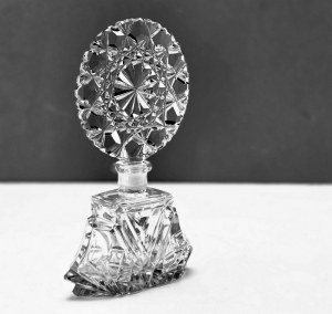 Perfume flacon , crystal glass - Czechoslovakia - 1930s - 1940s.