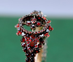 Unique bracelet with Czech garnets in Biedermeier style - Austria-Hungary early 20th century.