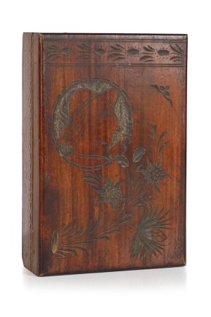 Wooden casket with a highlander's head (dedication)