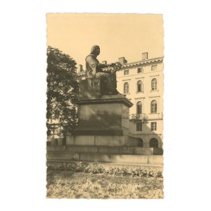 Varšava - Koperníkov pamätník. Vydal B. Paszkowski, asi 1920. (230)
