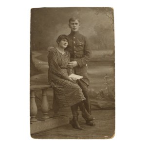 Soldier with a girl, Czestochowa 1920. (563)