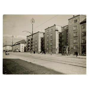 Warsaw - Photography by H. Poddębski. New district, Grojecka street (321)