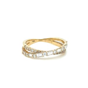3.06 GR YELLOW GOLD RING WITH DIAMOND - DH-R957