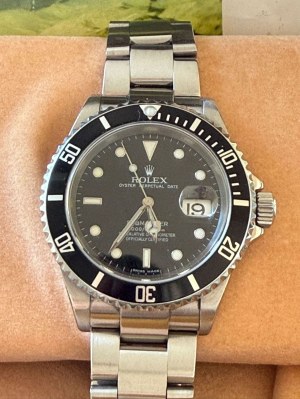 ROLEX SUBMARINER DATE 16610