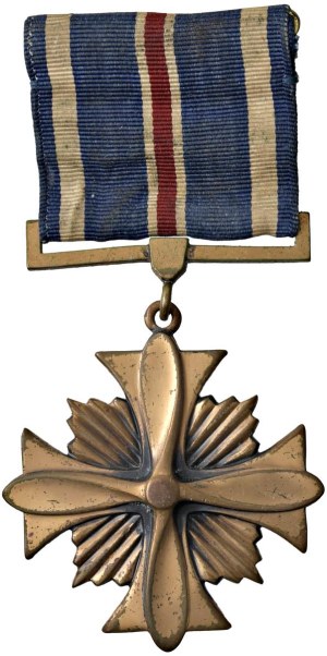 Orders and Decorations - USA (1918-1945). Distinguishing cross for operations...