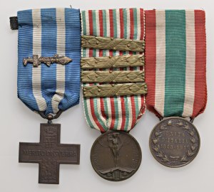 Italian Medals - Medagliere consisting of 3 medals. The lot compre...