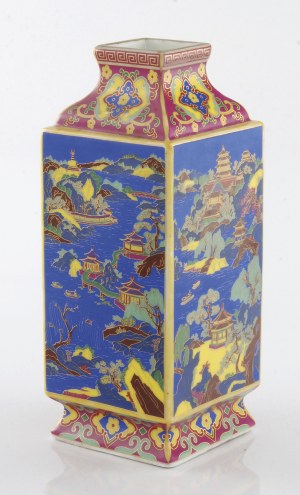 Quadrangular vase, with landscapes