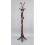 Standing hanger