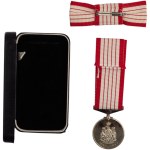 Canada 1867-1967 Centennial of Confederation Silver Medal Female Recipient