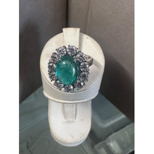 18K GOLD RING WITH EMERALD AND LABGROWN DIAMONDS