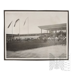 II RP Photo - Saline Pool Complex in Ciechocinek, Cavalry Party (?).