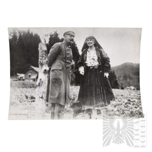 II RP Fotografia Prasowa Marszałka Józefa Piłsudskiego z Królową Rumunii Marią Podczas Wizyty w Królestwie Rumunii