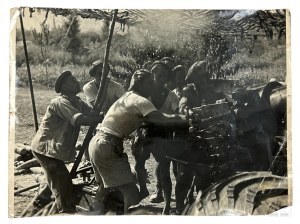 PSZnZ Large Press Photo of 2nd Corps Artillery - Stamp Prop and Worship Branch APW - SBSK