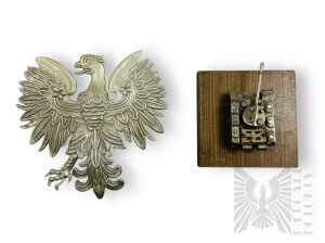PRL National Eagle and Tank on a Wooden Stand