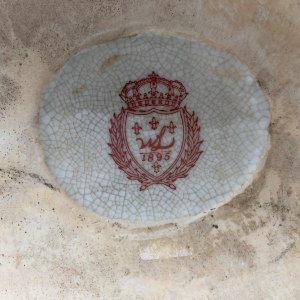 Wong Lee brand porcelain tray, 20th century.
