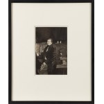 Olga Boznańska przy klatce z papugą w pracowni przy Boulevard Montparnasse 49, lata 30. XX w.