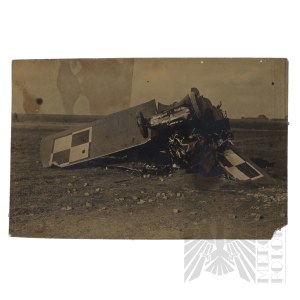 II RP - Photo from the Aircraft Accident of Capt. Pilot Jozef Mickiewicz, 3rd Aviation Regiment, Poznań - Ławica. Ansaldo A-300 aircraft.
