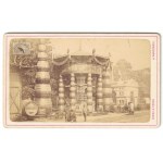 Karoli & Pusch - the pavilions of the breweries of W. Kijok and H. Jung on display in Warsaw in a photograph from the 2nd half....