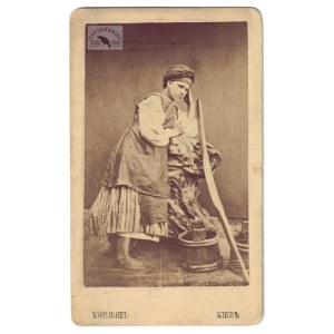 Kyjev, J. Kordyš - žena - vzácná fotografie ze série Lidové typy. 70. léta 19. století.