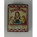 [SKARBONKA]. Metalowa niekompletna skarbonka z sentencjami propagującymi oszczędzanie wśród dzieci.