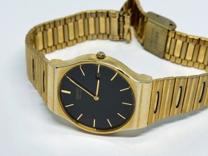 Seiko Quartz 33 mm watch