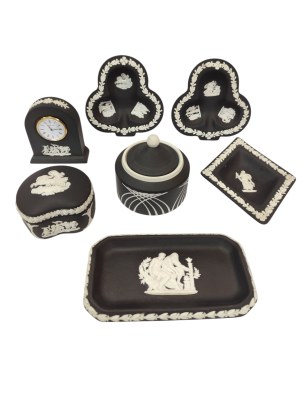 Wedgwood black porcelain and accessories set