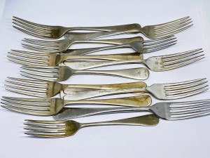 Set of 12 forks