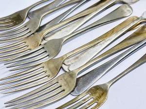 Set of 12 forks