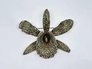 Silver-plated brooch with marcasites in the form of a flower