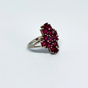 Silver ring with garnets