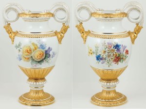 AMPHORY WITH HANDLES IN THE FORM OF Snakes, Saxony, Meissen, 19th / 20th century.