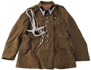 LWP PANCER RUNNERS' MUNICIPAL ROYAL COAT with cord.