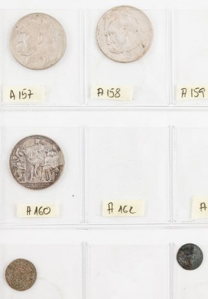 SET OF COINS