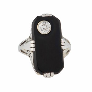 Ring with floral motif, 1st half of 20th century.