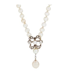 Necklace, first half of the 20th century.