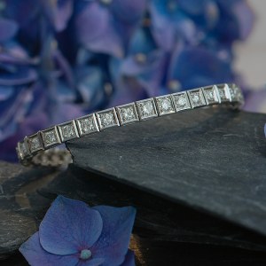 A bracelet, so called Tenis, early 21st century.