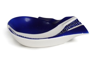 Ashtray, cut 