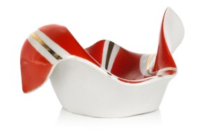 Ashtray, cut 