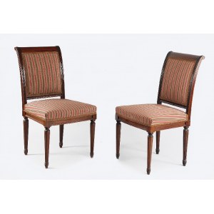 Para krzeseł w stylu klasycyzmu angielskiego epoki Edwarda VII