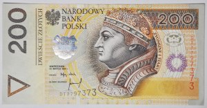 200 gold 1994, DT series, rare in UNC