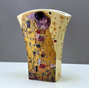 Porcelain vase - Gustav Klimt ''Kiss'' - Bohemia