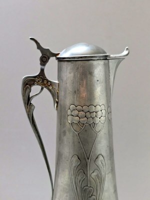 Art Nouveau tin wine jug - Germany ca.1900 [ Art Nouveau ].