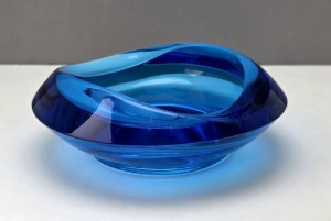 Vintage style glass emerald ashtray - Czechoslovakia 1970s
