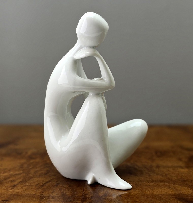 Jitka Forejtová - porcelánová figurka ženský akt - Royal Dux - 60
