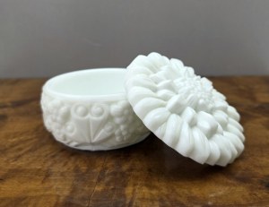 White glass casket - box - Curt Schlevogt - Czechoslovakia 1970s