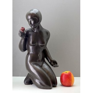 Ceramika Kravsko - Duża figura Kobieta z różą - Czechosłowacja lata 60-te