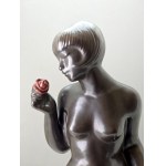 Ceramika Kravsko - Duża figura Kobieta z różą - Czechosłowacja lata 60-te
