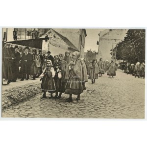 Łowicz, mieszkańcy w tradycyjnych strojach, J. Themal, Posen, II/12