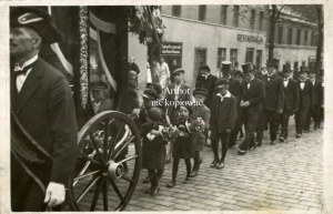 Chorzow, Funeral 2 (restaution visible in the back)
